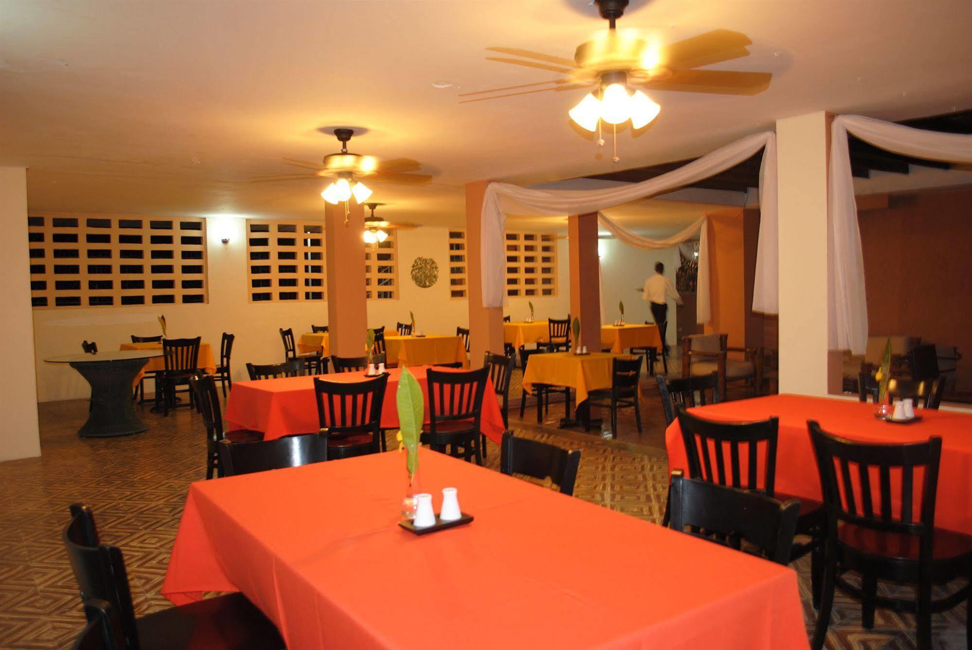 Hotel Imperial Cap-Haïtien 外观 照片