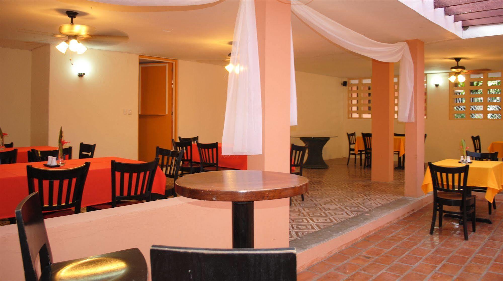 Hotel Imperial Cap-Haïtien 外观 照片